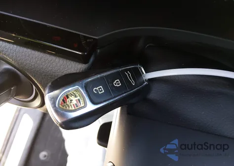 2019 Porsche Cayenne E-Hybrid from USA, damaged, VIN WP1AE2AY0KDA50395